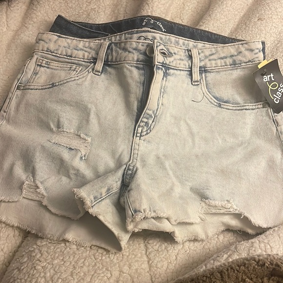 light wash mid-rise jean (denim) shorts - Picture 2 of 2